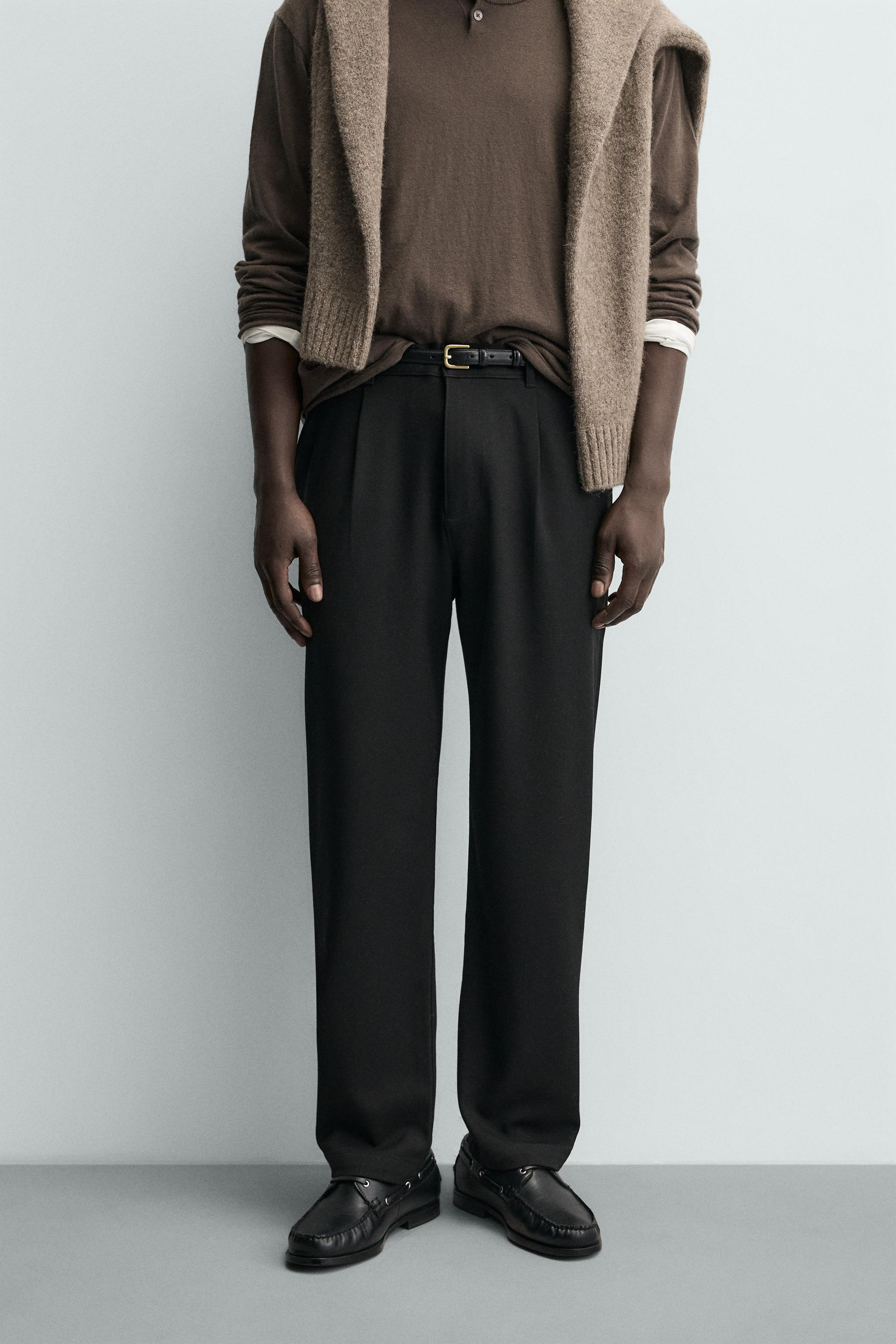 TEXTURED PLEATED PANTS